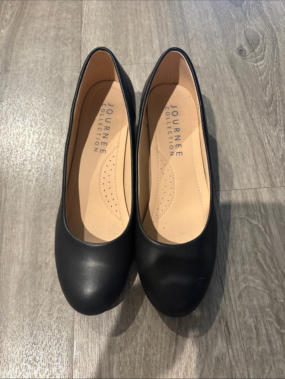 Journee Collection Black Rounded-Toe Comfort Flats